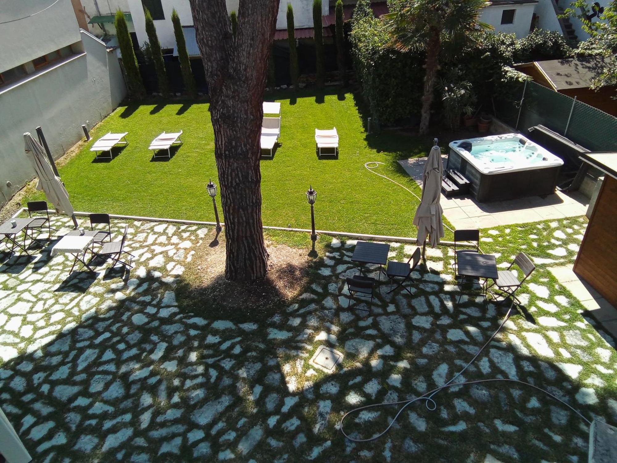 B&B Villa Tozza Senigallia Buitenkant foto